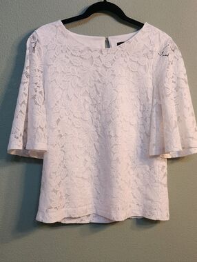 Banana Republic White Lace Flutter Sleeve Top - Size M